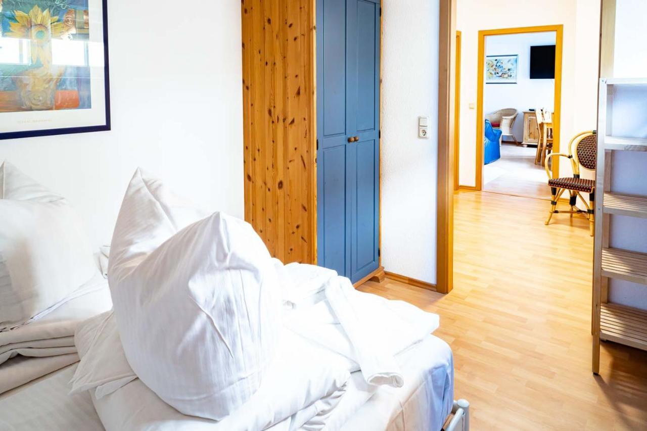 רוסטוק Apartmenthaus Chrischanshof מראה חיצוני תמונה