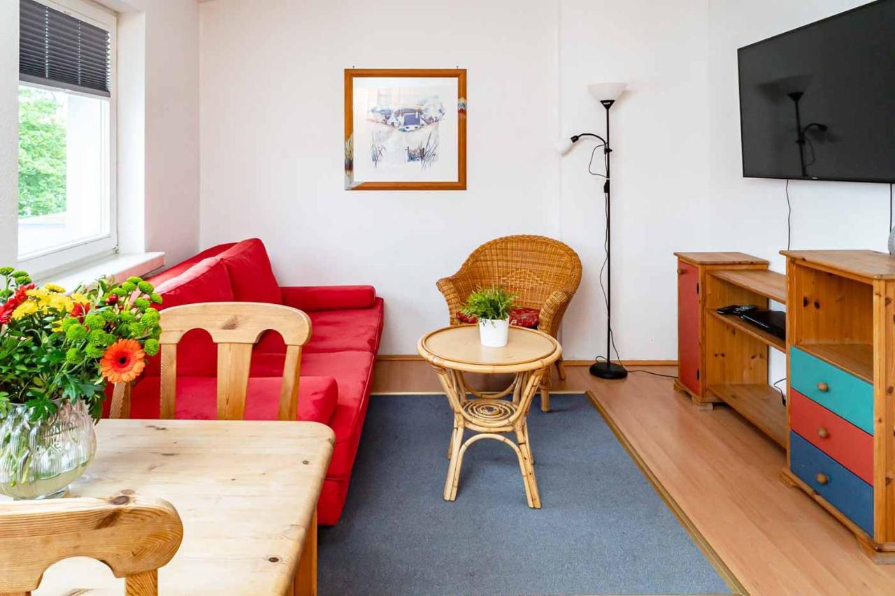 רוסטוק Apartmenthaus Chrischanshof מראה חיצוני תמונה